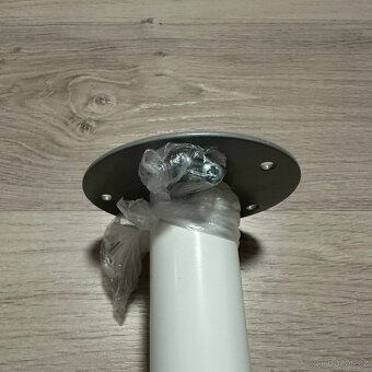 IKEA ADILS bílá noha k desce stolu + vruty - 2