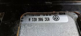 Řídící jednotka motoru VW 03C906021A - 2