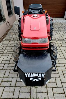 Yanmar Ke 4 UFO. 3 válcový diesel, 15 HP, 4x4 - 2