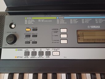 Klávesy Yamaha - 2