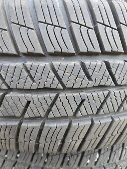 Zimní pneu 205/60 R16 - 2