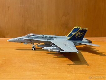F-18 Hornet - model letadla 1:72 - 2