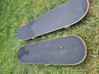 Kvalitní skateboard zn. Real Skateboards - 2