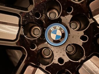 Disky R21 originál BMW s pneu 255/50 - 2