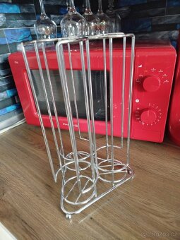 Stojan na kapsle - 2