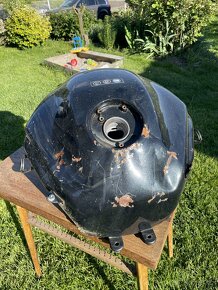 Nádrž Kawasaki Versys 1000 - 2