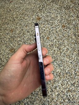 IPhone 14 Pro - baterie 100% - 2