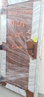 Dveře plastové vchodové - 2