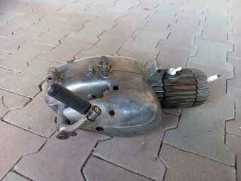 JAWA 550/ 555 MOTOR - 2