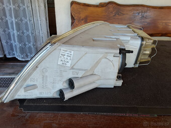 Pravé přední světlo Octavia 2 - 2