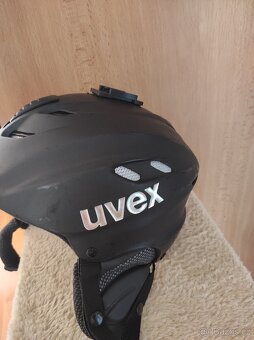 Lyžařská helma UVEX a REUSCH - 2