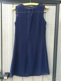 Tmavě modré romantické mini šaty - 2