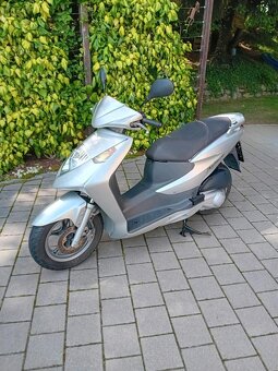 Skútr Honda Dylan 125 - 2