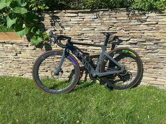 Canyon Aeroad CF SLX 8 AXS - 2