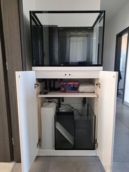 Mořské akvárium 70x50x50 + skřínka + sump - NOVÉ - 2