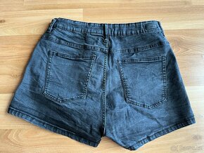 Džínové kraťasy Bershka vel.38-40 - 2