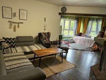 Rodinný dům 330m2 + zahrada 1737m2, 2 bytové jednotky, garáž - 2