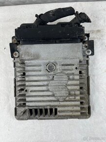 PRODAM JEDNOTKU POČÍTAČE 1.6 TDI 77 KW CAYA - 2