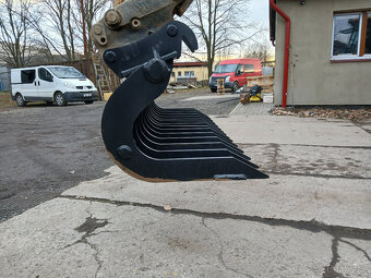 roštové třidící hrábě š.150cm pro stroje JCB - 2