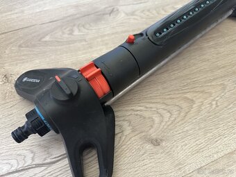 Gardena čtyřplošný zavlažovač AquaZoom, velikost M - 2