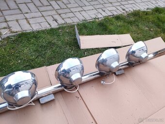 Originál IVECO světelná nerezová rampa, světla HELLA - 2