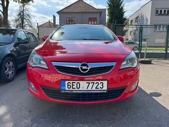 Opel Astra J Sports Tourer - 2