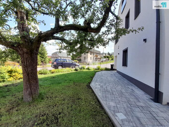 Pronájem bytu 3+kk, 64 m2, se zahradou, Dolní Radechová - 2