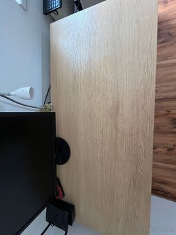 Psací stůl MALM ikea - 2