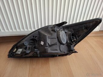Originál pravé světlo ford focus mk2 fl černé - 2