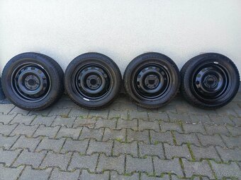 KOMPLETNÍ ZIMNÍ KOLA FORD FUSION VČ. PNEU 97% - 2
