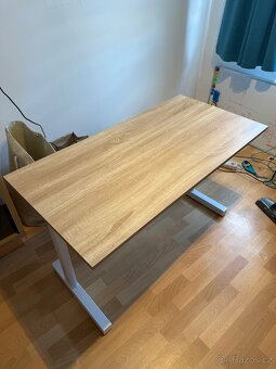Výškově nastavitelný stůl s ovládáním 120x60 – jako nový - 2