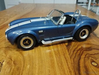Shelby Cobra 1/18 Road Tough - 2