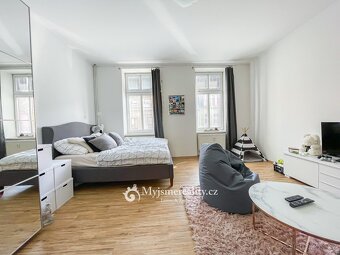 Pronájem cihlového bytu 1+1 39 m², Znojmo. ul. Jiráskova - 2