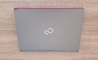 Fujitsu Lifebook E736 (i7-6600U, 16 GB RAM, LTE) - 2