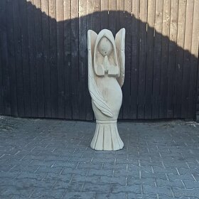 Zahradní dekorace anděl motorovou pilou - 2