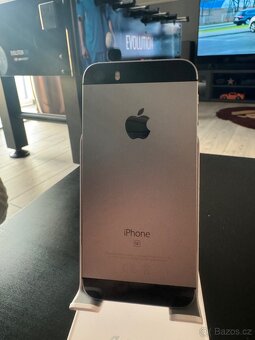 iPhone SE 32GB - 2
