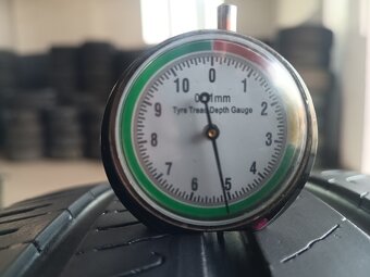 245/45 R18 BARUM (2421) - 2