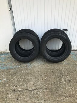 PNEU MICHELIN 215/65 R17 NOVE - 2