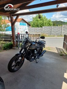 Moto Guzzi V7 Stone - 2