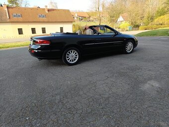 Chrysler Sebring 2,7i cabrio - 2