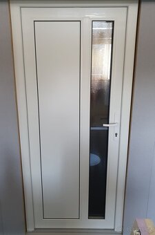 PRODÁM nové PVC vchodové dveře REHAU - 2