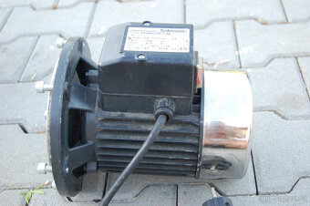 Motor z čerpadla vodárny 1kW - 2