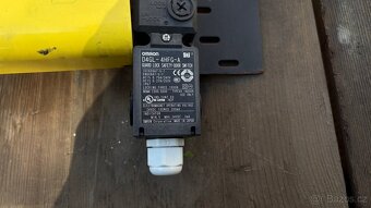 Omron Bezpečnostní spínač D4GL - 4HFG - A - 2