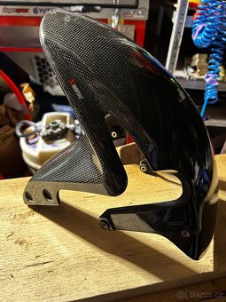 Carbon Akrapovič original Honda predni blatnik cbr600rr 2007 - 2