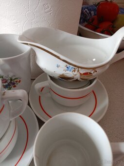 PORCELÁN S PŮDY - 2