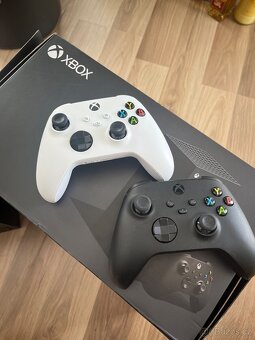 🎮 Xbox Series X – TOP STAV + 2 ovladače + krabice 🎮 - 2