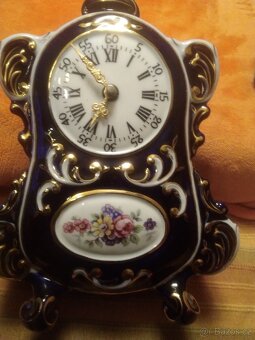 Krásné značkové hodiny z porcelánu - 2