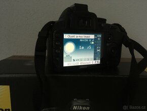 Nikon D3100 + 4 objektivy, 2 brašny, stativ - 2