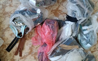 Nové zipy - 6 kg, stovky kusů různých délek a barev - 2