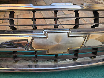 Chevrolet Tahoe front grill - 2